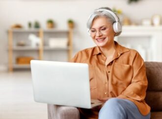 Learning a New Language Online: Cognitive Benefits and Fun!