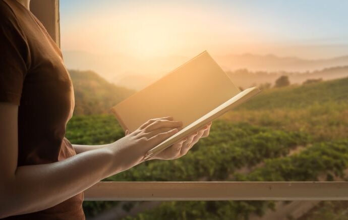Embracing New Beginnings: Crafting Your Narrative for 2024!